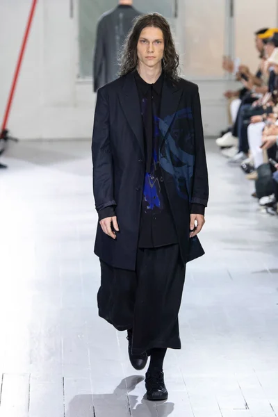 Look 2